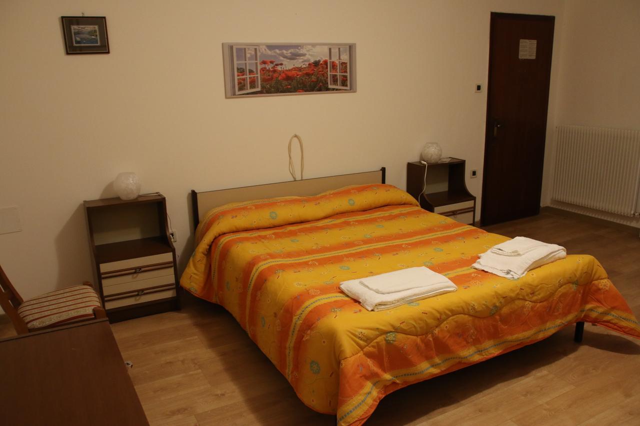 Albergo Alla Pineta 빌라 산티나 외부 사진